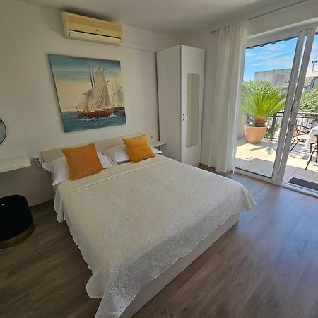 Apartmani Matija Makarska Bagian luar foto
