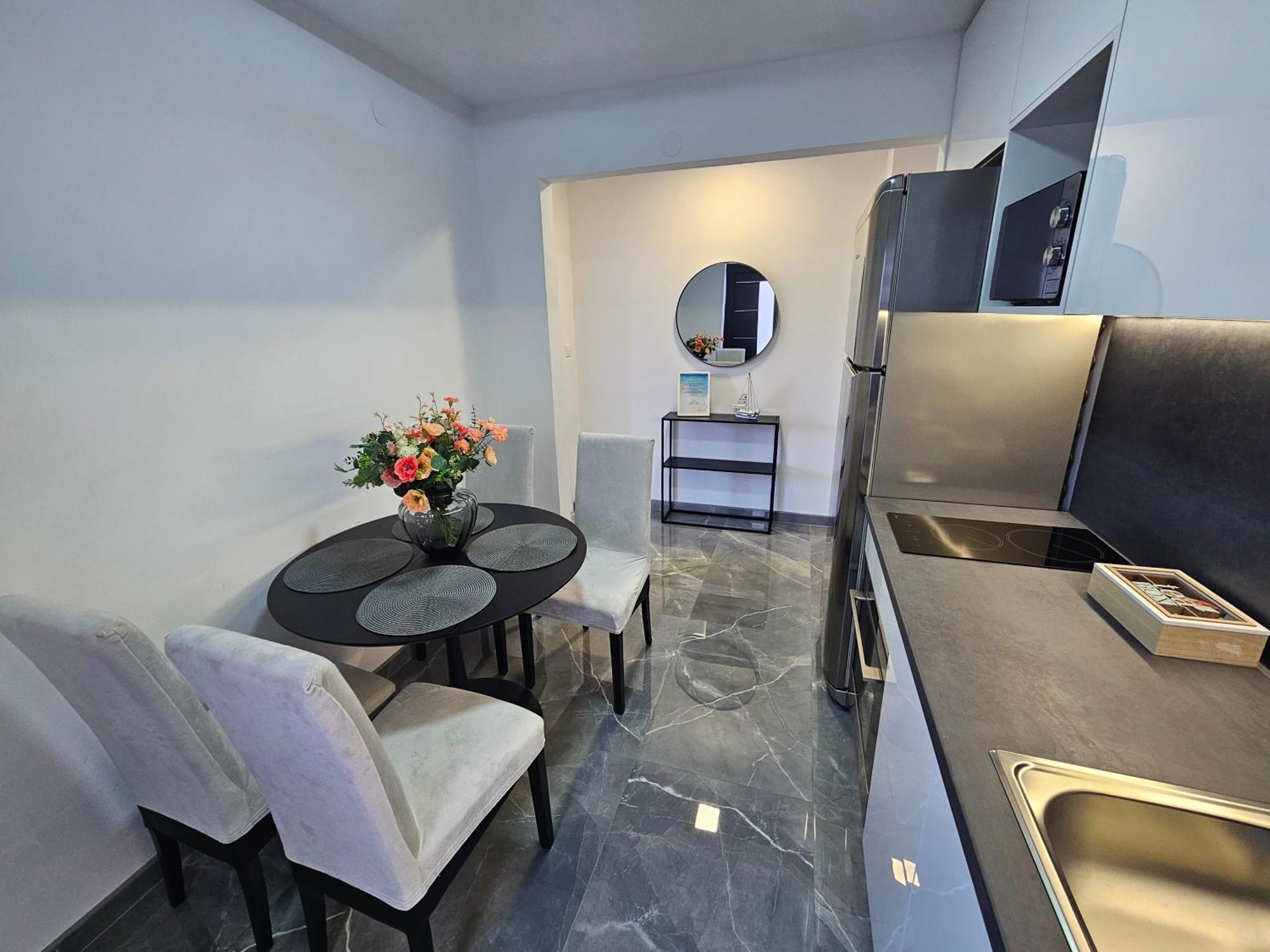 Apartmani Matija Makarska Bagian luar foto