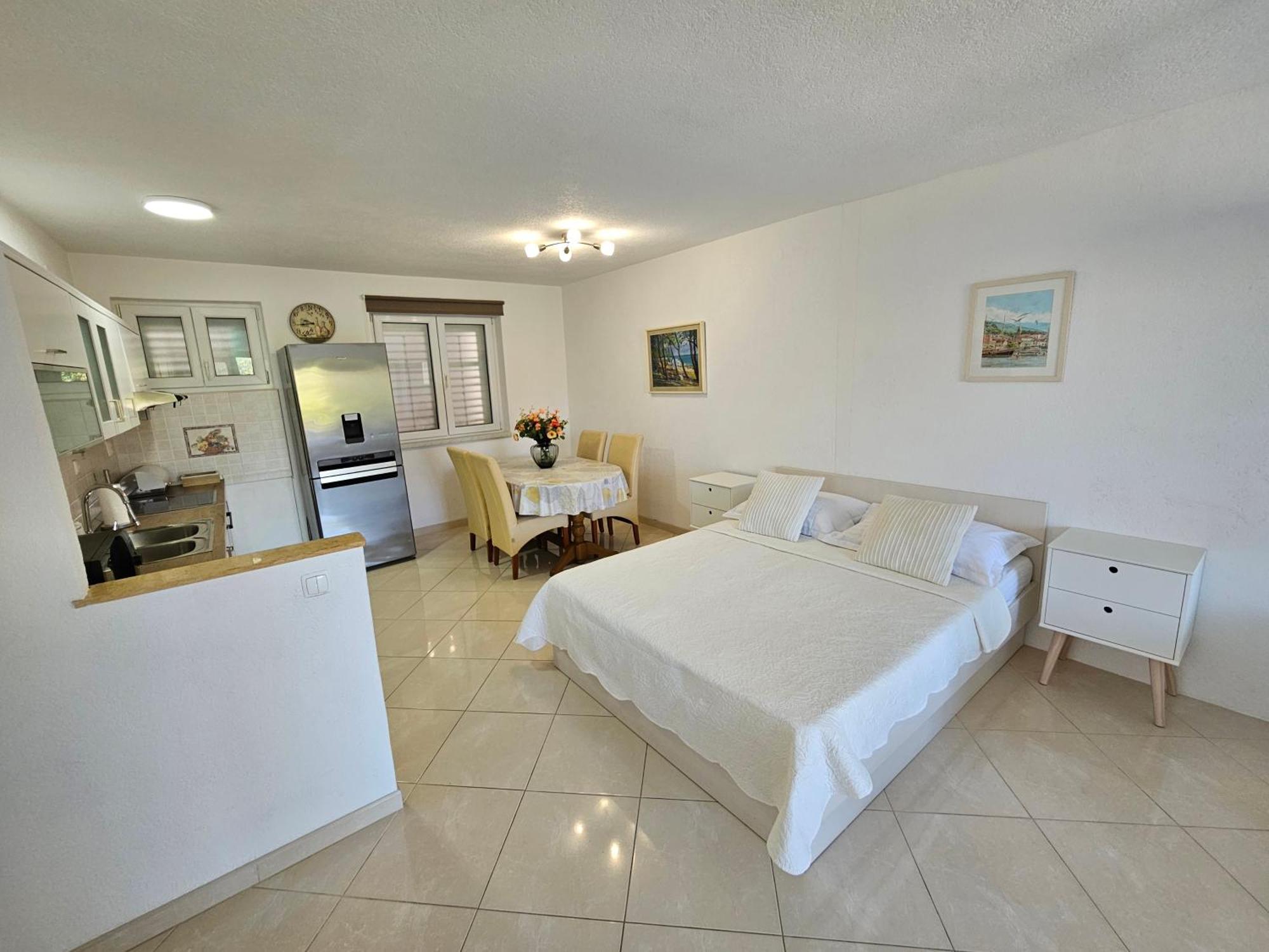 Apartmani Matija Makarska Bagian luar foto