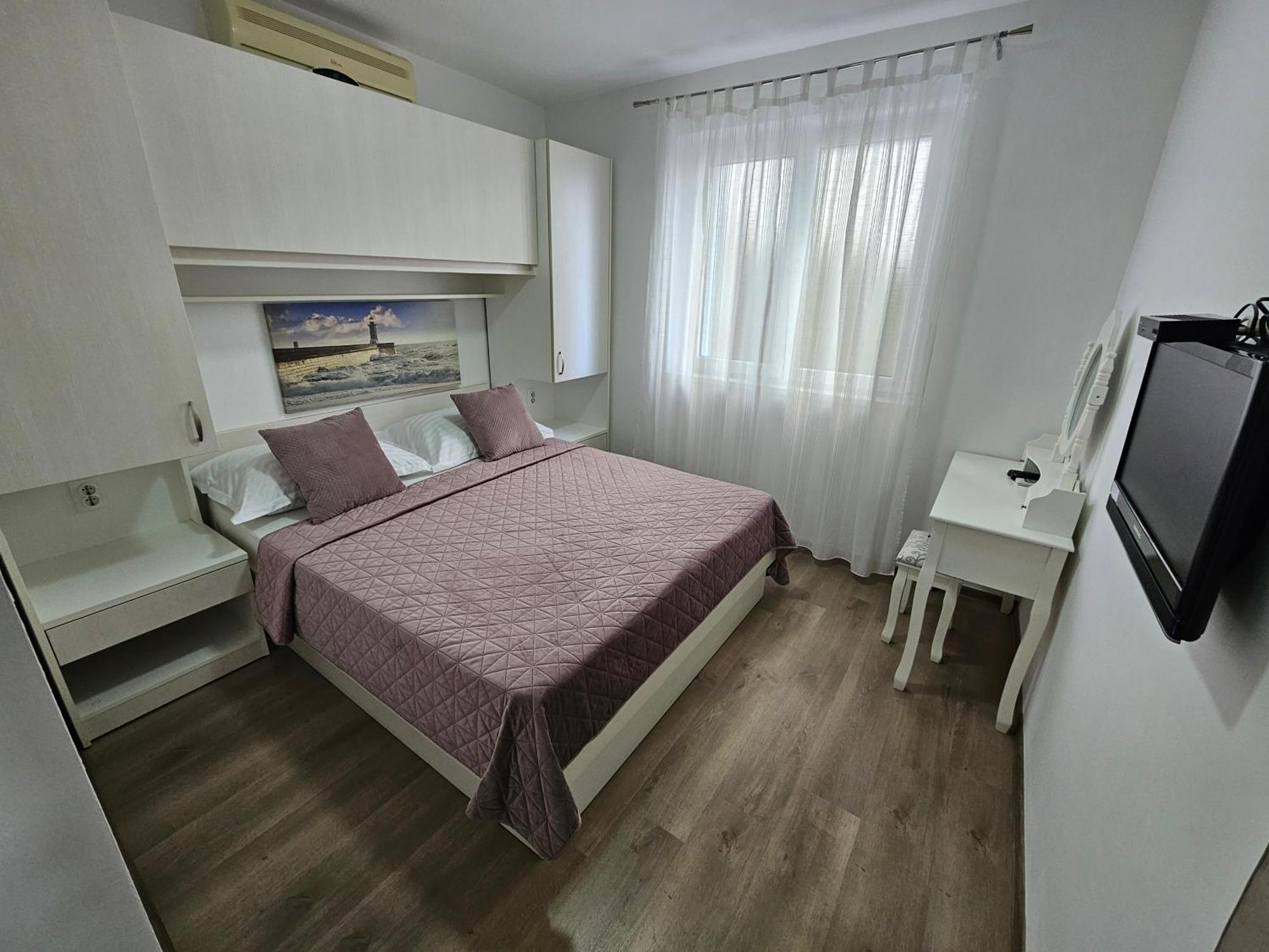 Apartmani Matija Makarska Bagian luar foto