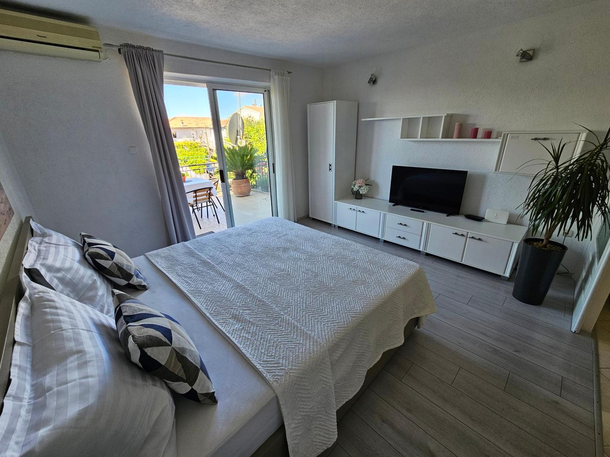 Apartmani Matija Makarska Bagian luar foto