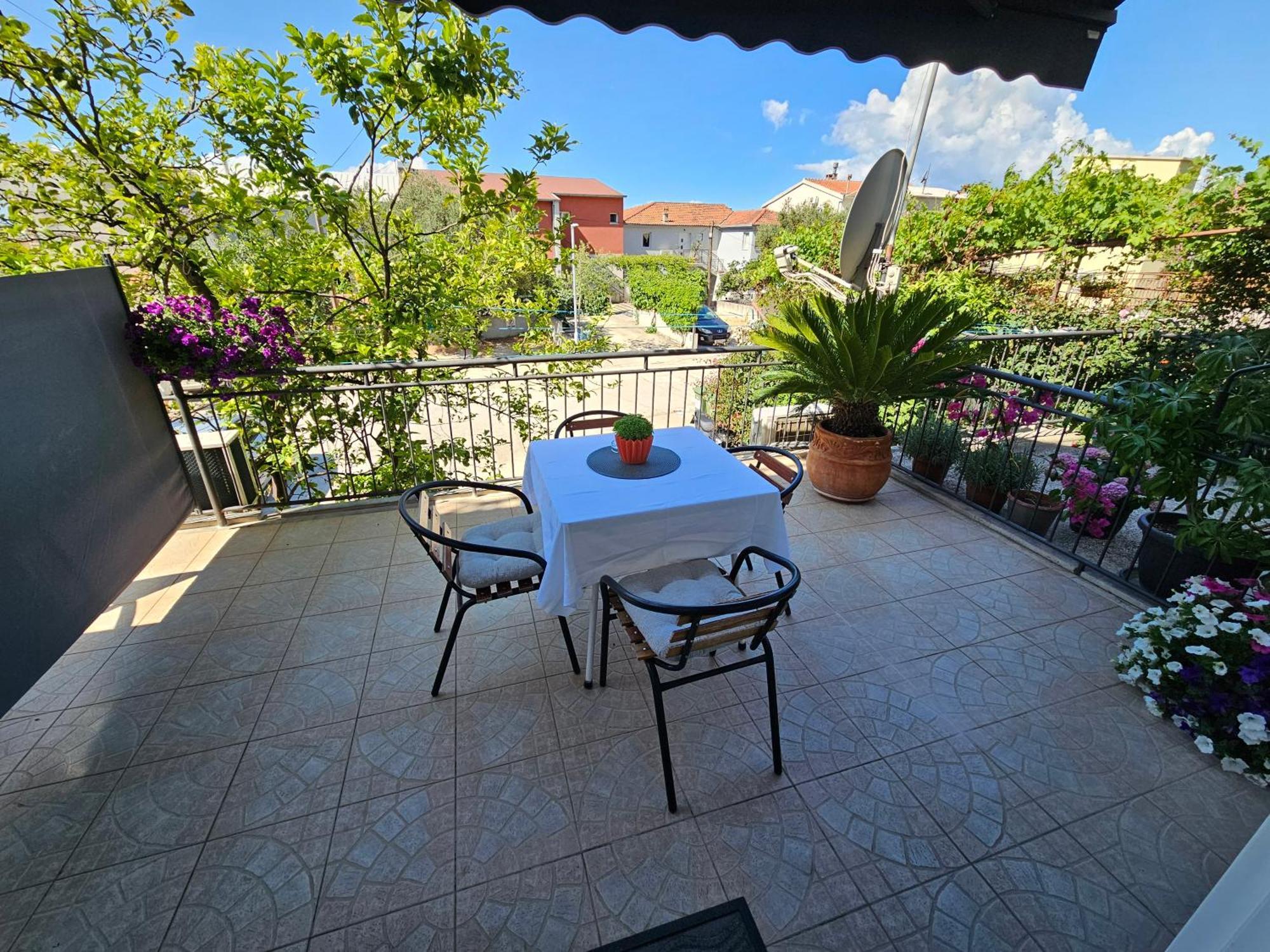Apartmani Matija Makarska Bagian luar foto